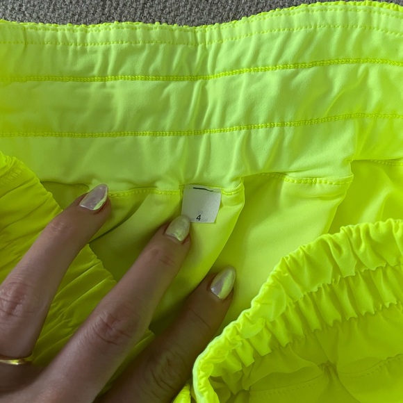 Lululemon Track Shorts in Highlight Yellow - Picture 4 of 7